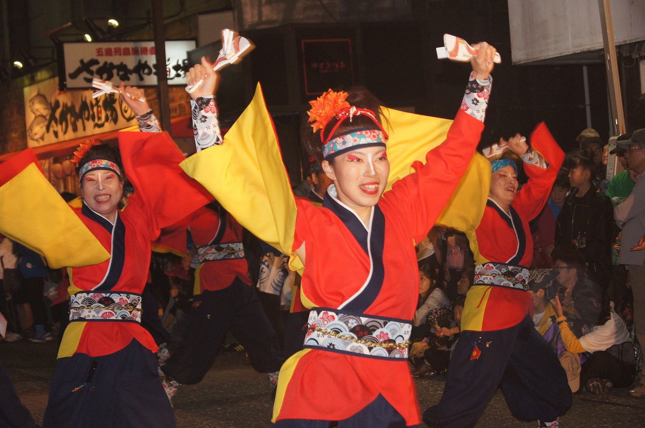 揭秘日本综艺节目，从趣味到奇葩，如何打造一场观众狂热的视听盛宴